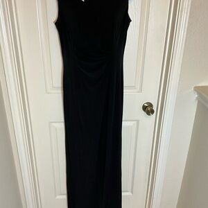 Tahari by Arthur S. Levine Black Formal Gown